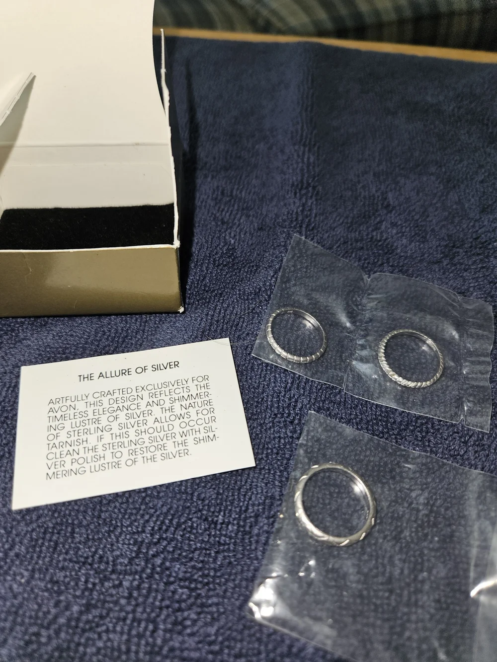 Avon .925 Silver Textured Stackable Ring Set - Picture 4 of 4